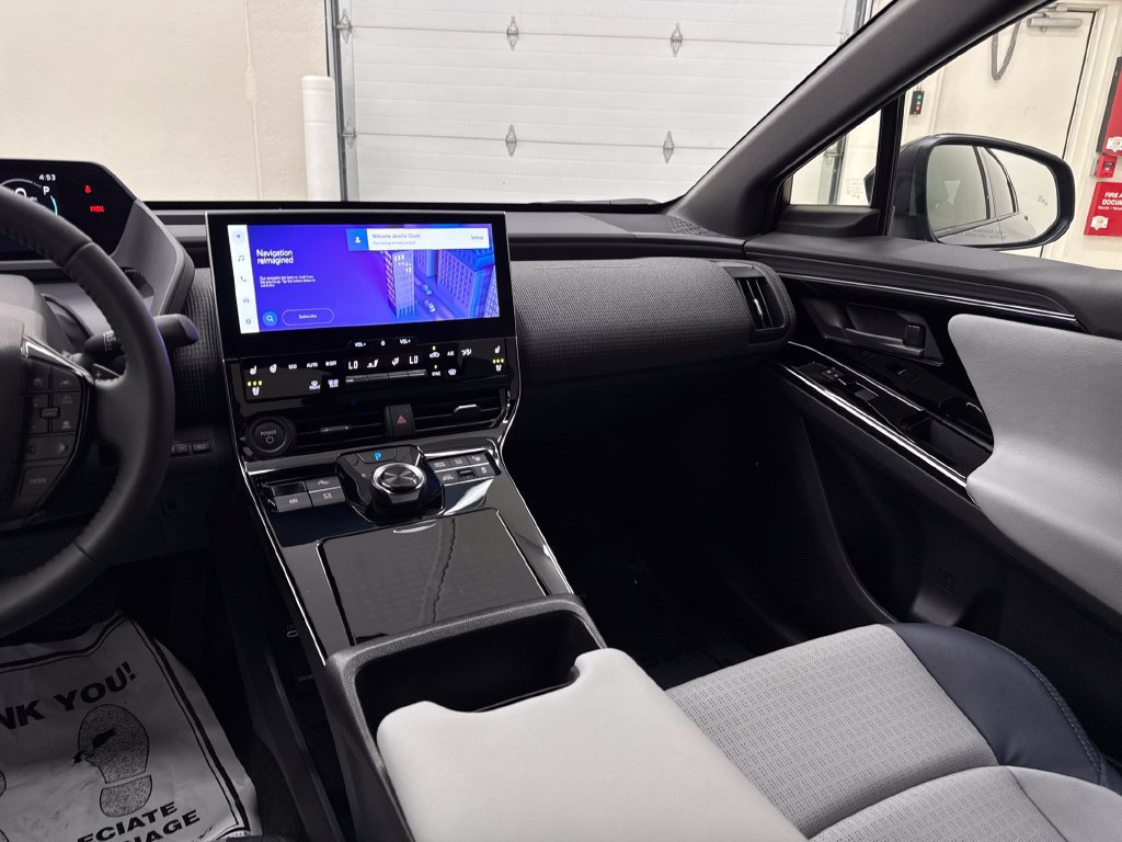Certified 2023 Subaru Solterra AWD image 16