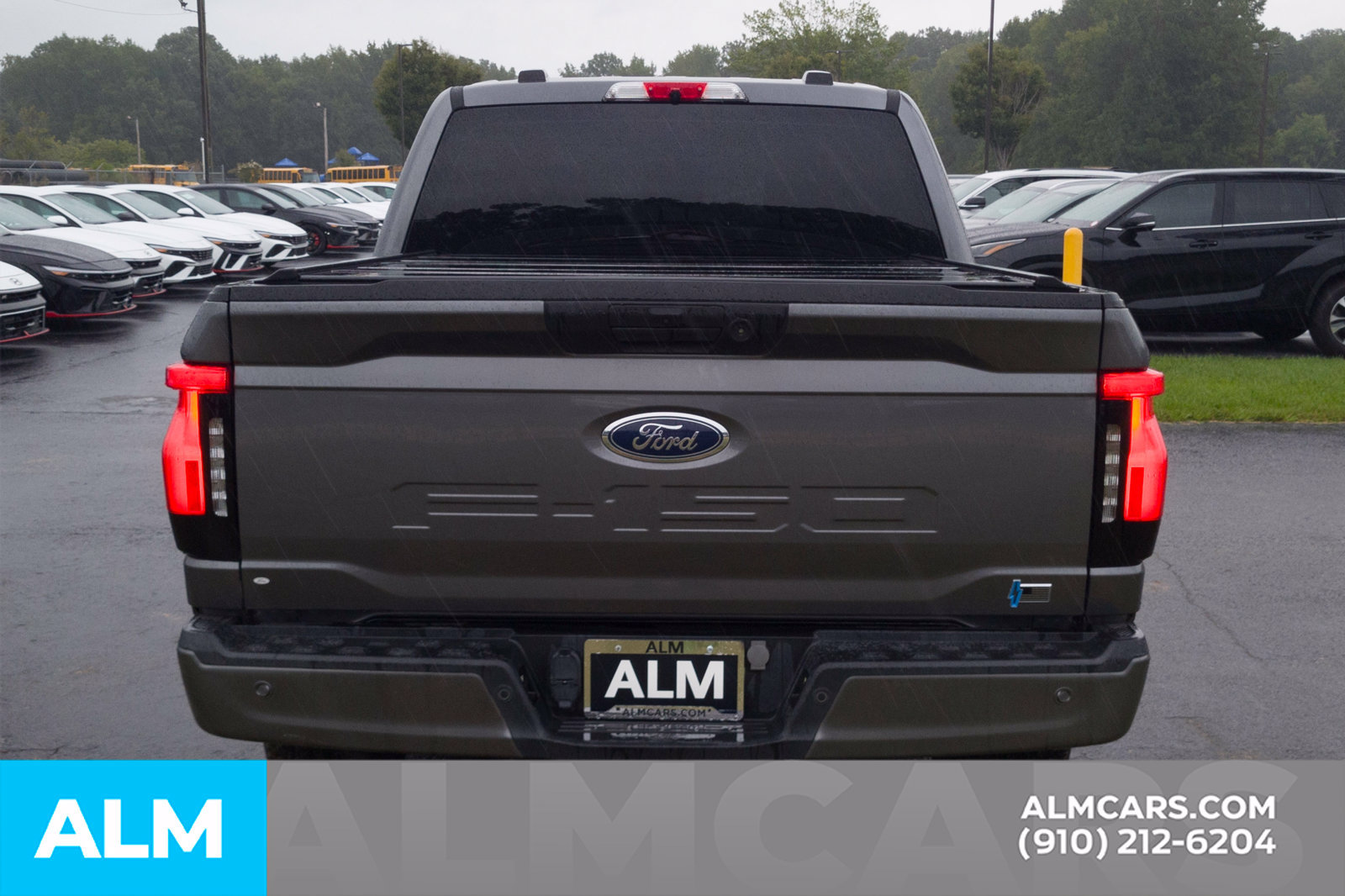 Used 2023 Ford F150 Lightning XLT AWD/4WD image 6