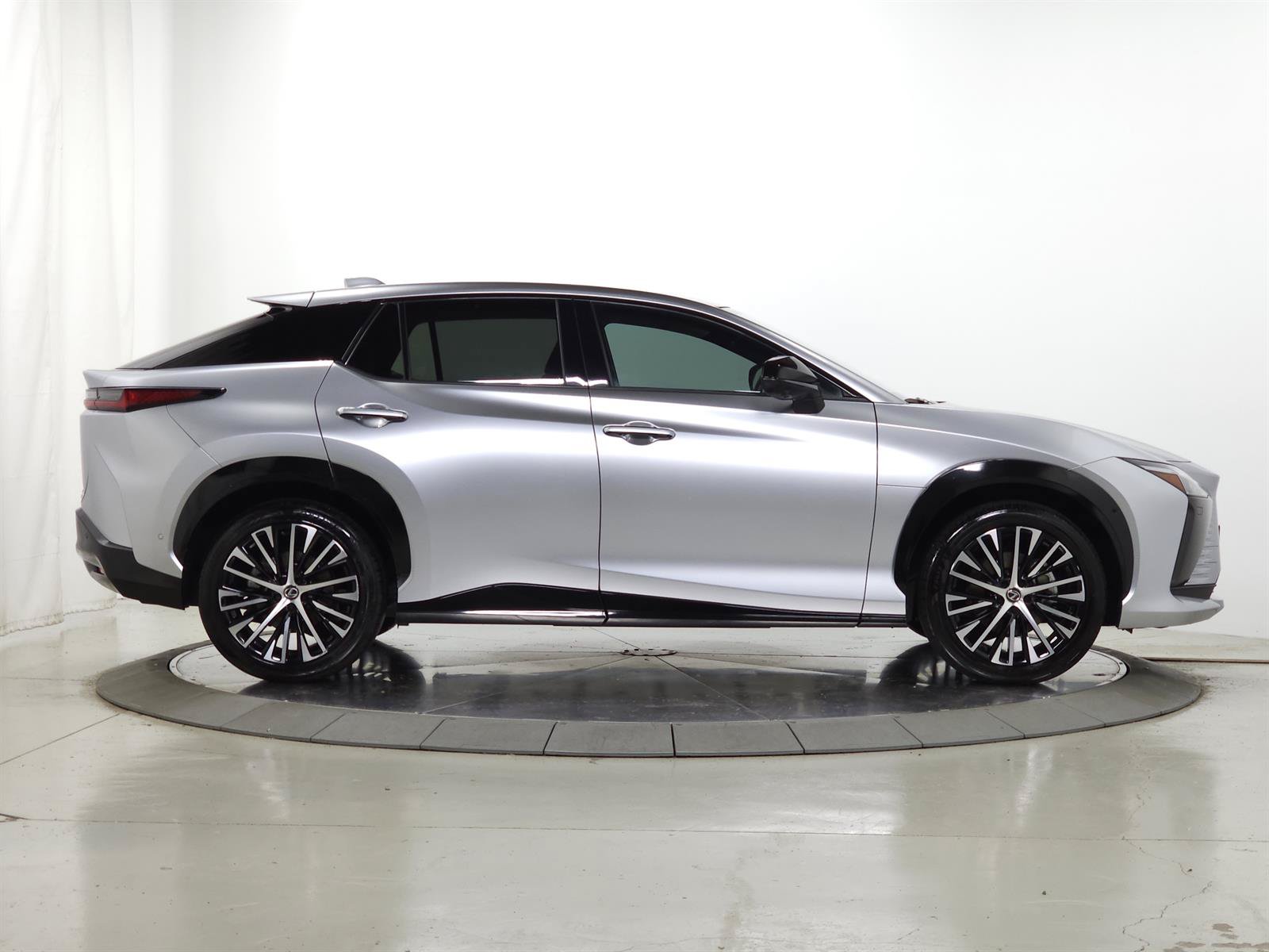 Certified 2023 Lexus RZ 450e Premium w/ Accessory Package (Z1) AWD/4WD image 11