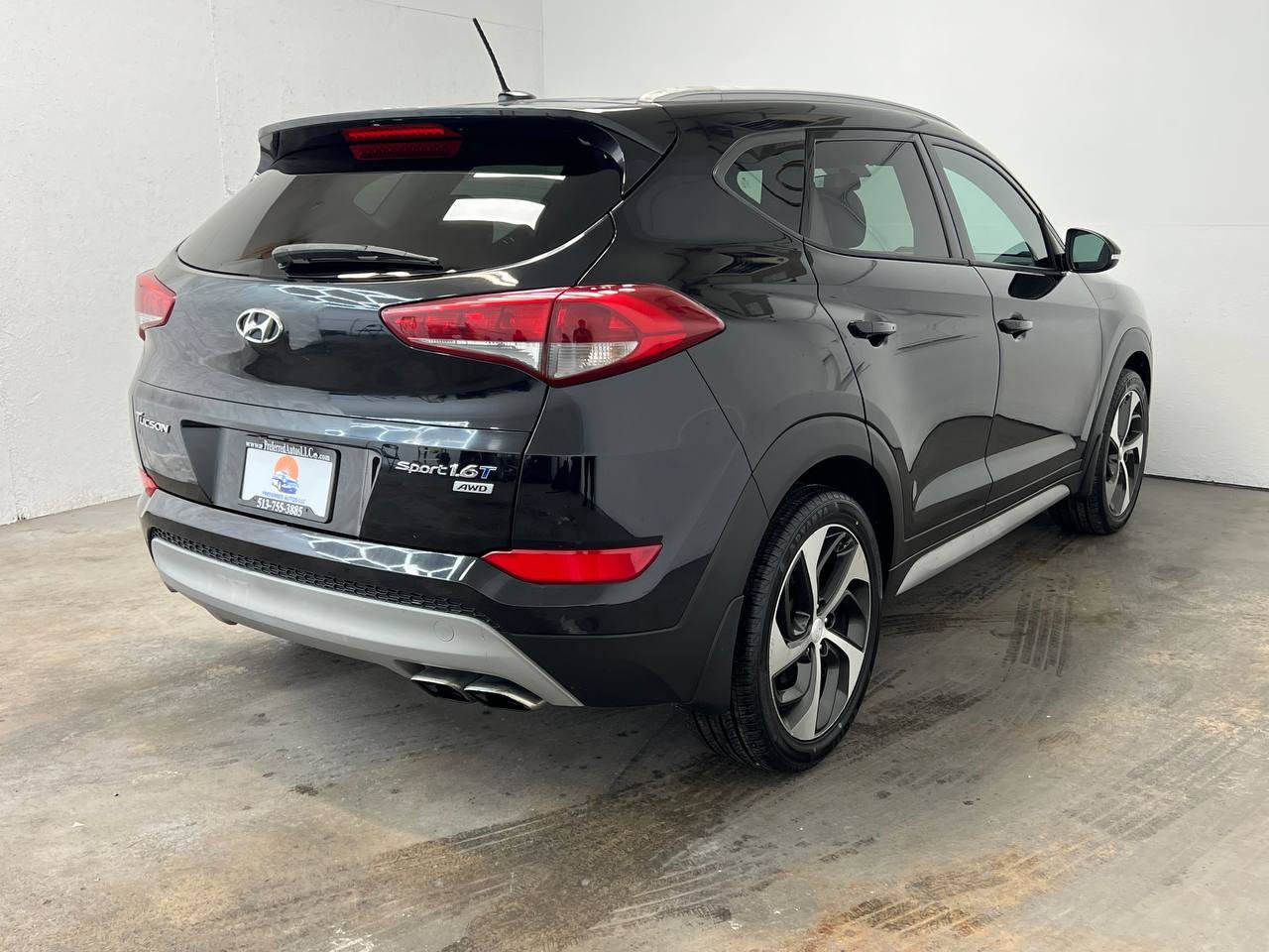 Used 2017 Hyundai Tucson Sport AWD/4WD image 4