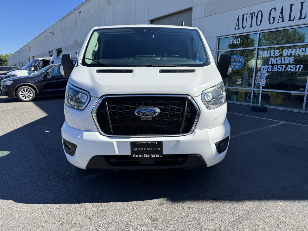 Used 2023 Ford Transit 350 XLT RWD image 4