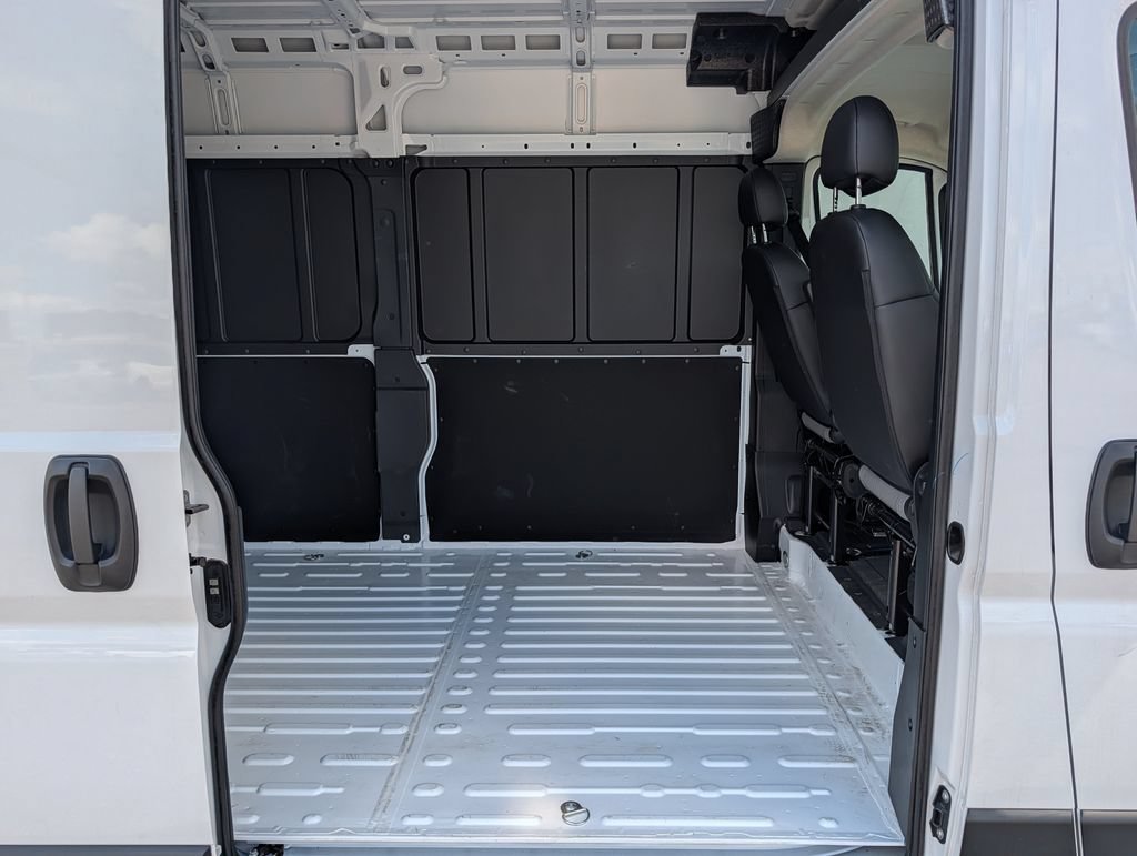 Used 2026 RAM ProMaster 2500 w/ Convenience Group FWD image 16