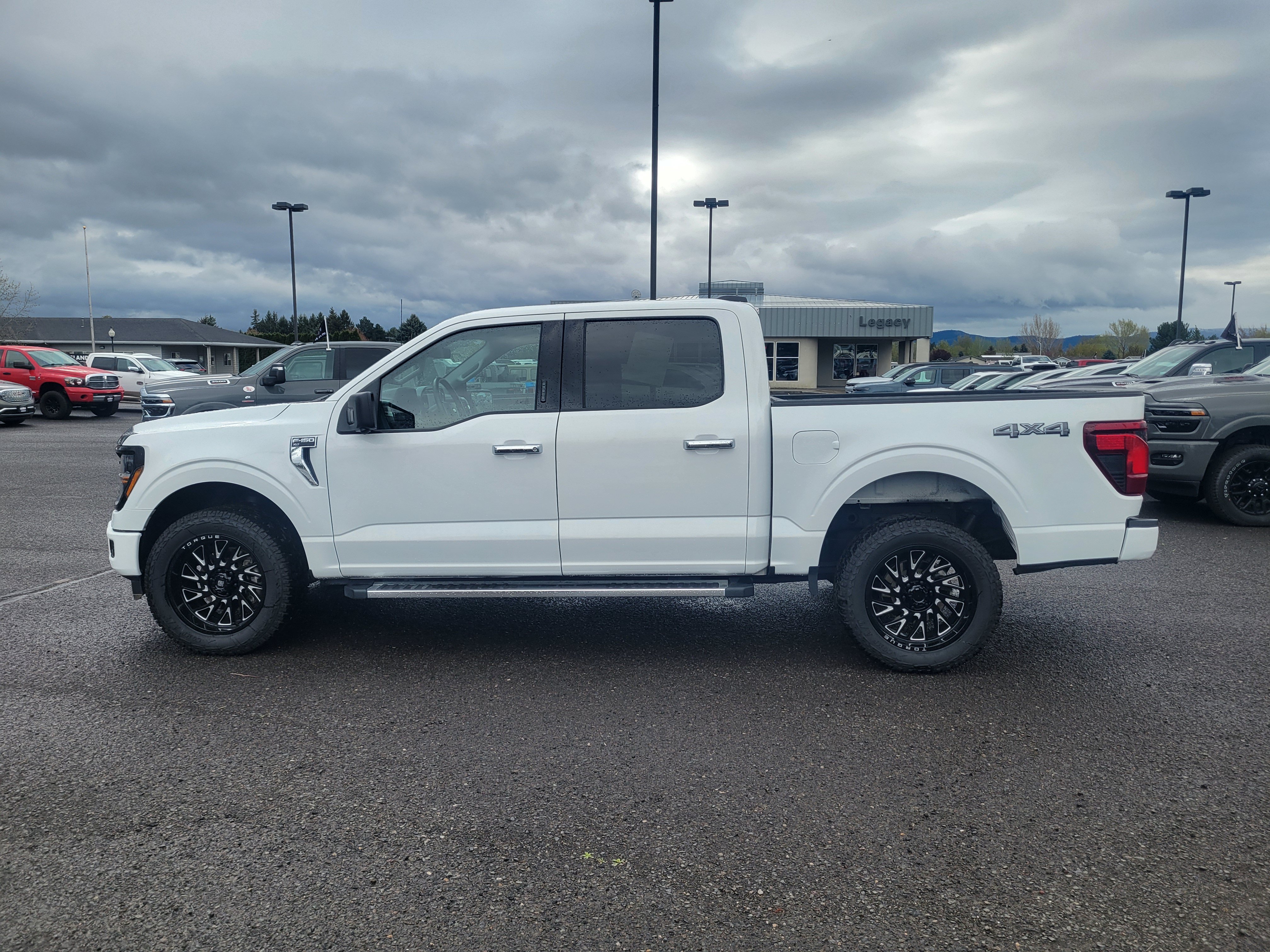 Used 2024 Ford F150 XLT w/ Tow/Haul Package AWD/4WD image 12