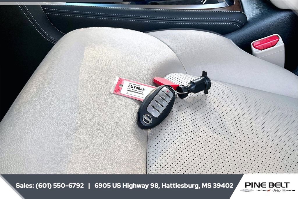 Used 2024 Nissan Armada SL w/ Captain's Chairs Package image 9