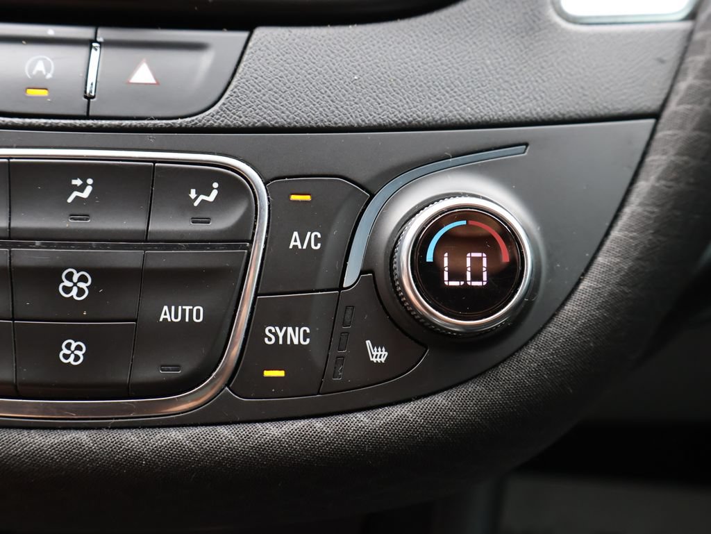 Used 2020 Chevrolet Malibu LT FWD image 29