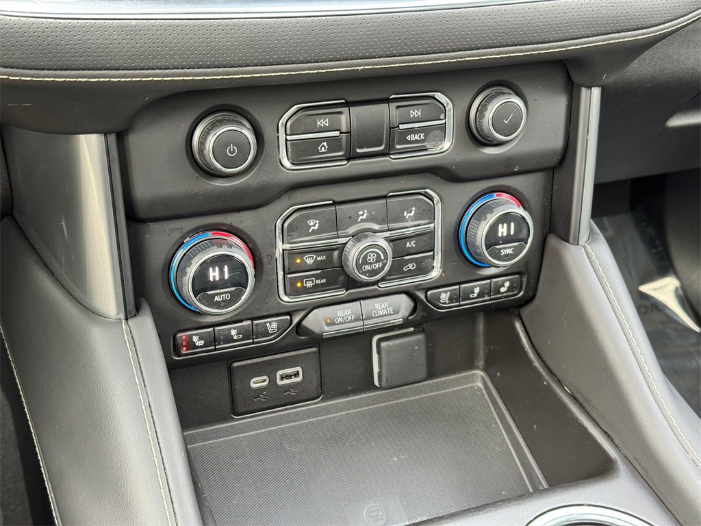 Used 2023 Chevrolet Suburban Premier image 26