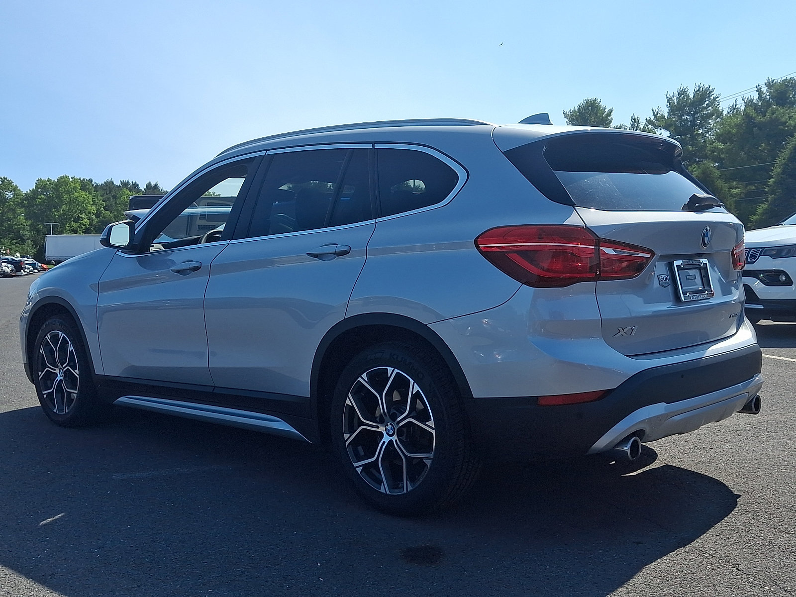 Used 2020 BMW X1 xDrive28i w/ Convenience Package AWD/4WD image 4