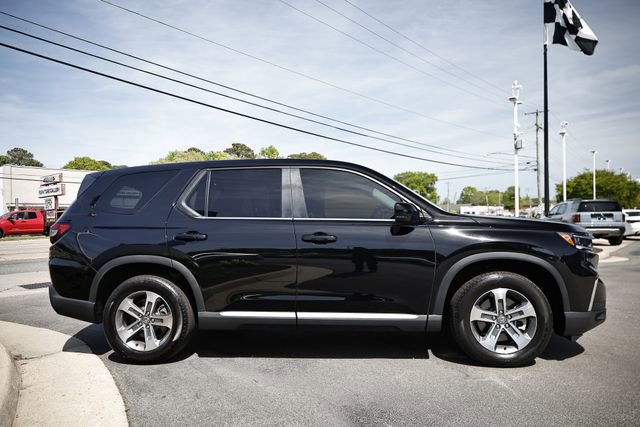 Certified 2025 Honda Pilot EX-L image 9