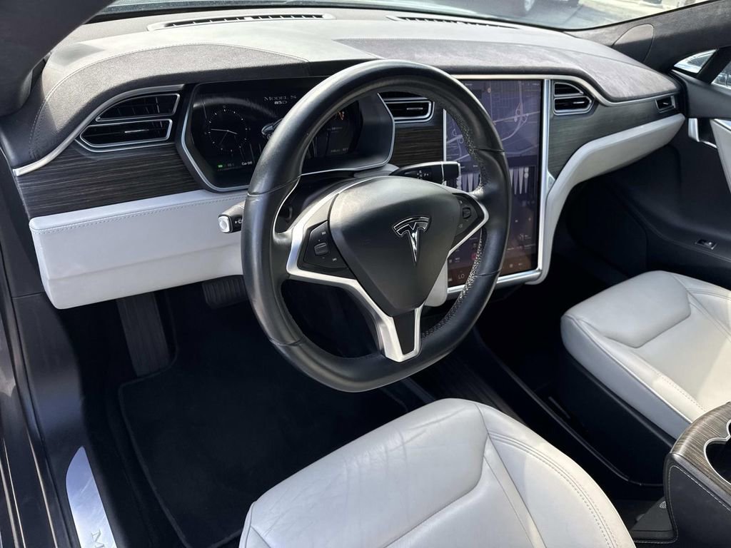 Used 2016 Tesla Model S 70D image 18