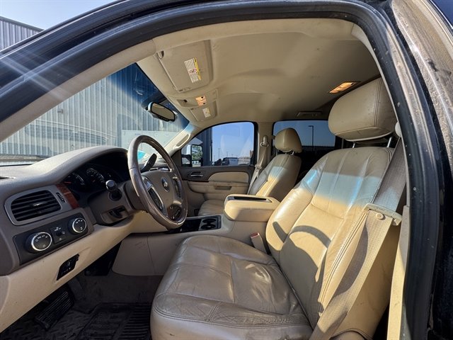 Used 2011 Chevrolet Silverado 2500 LTZ w/ LTZ Plus Package AWD/4WD image 6