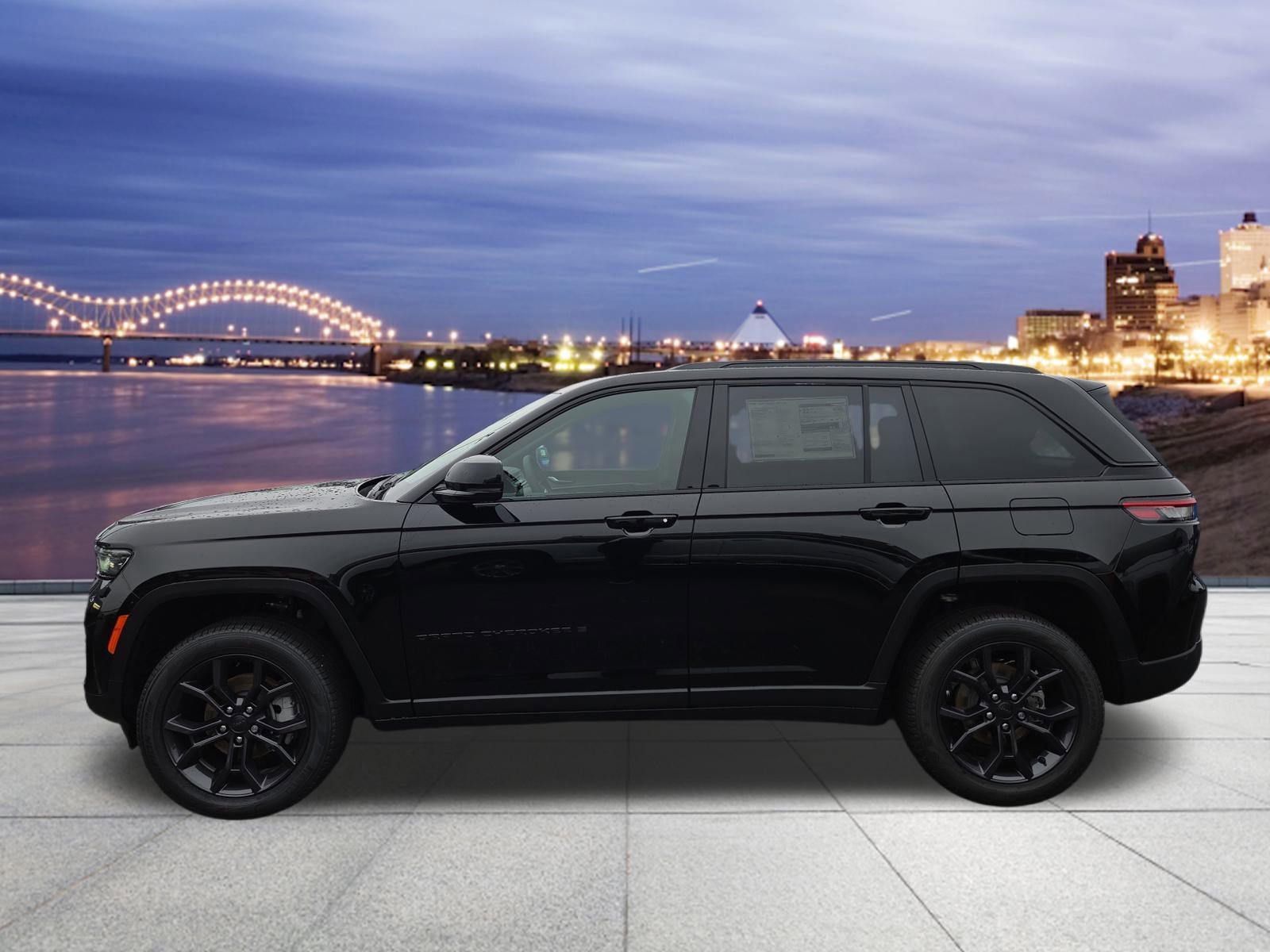 New 2025 Jeep Grand Cherokee Limited w/ Trailer Tow Package AWD/4WD image 2