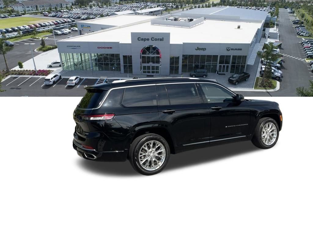 Certified 2021 Jeep Grand Cherokee L Summit w/ Advanced Protech Group IV AWD/4WD image 17