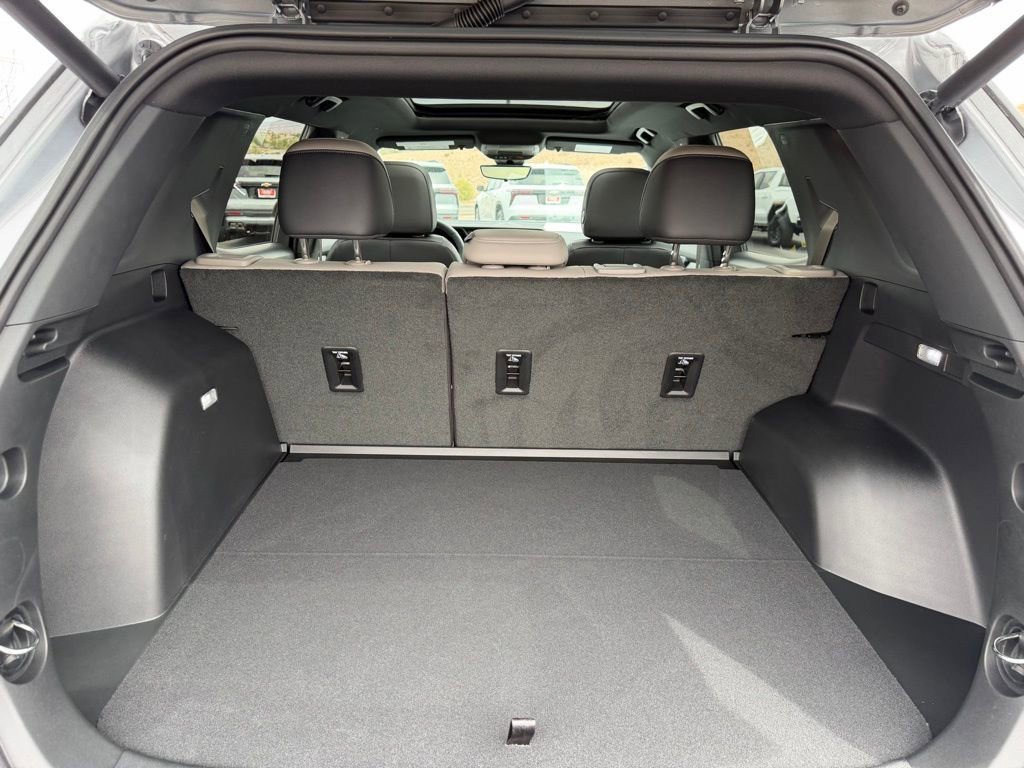 New 2026 GMC Terrain Elevation w/ Elevation Premium Package FWD image 19