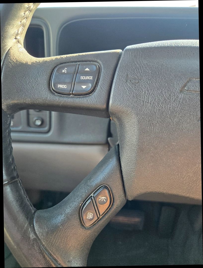 Used 2005 Chevrolet Avalanche LT w/ Preferred Equipment Group RWD image 21