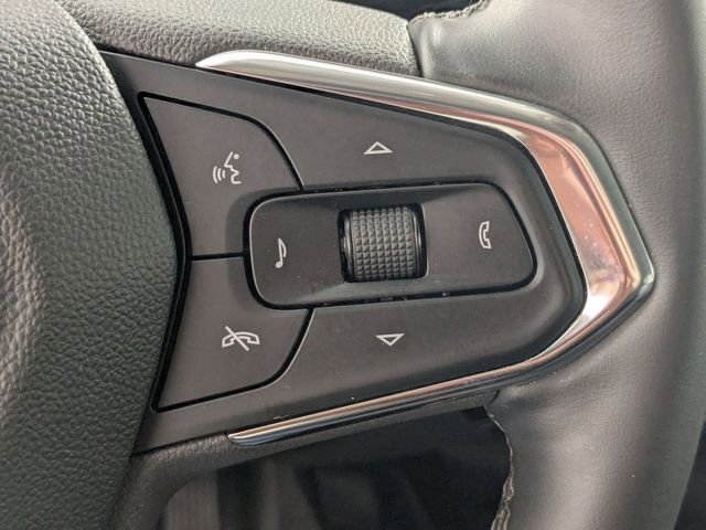 Used 2025 Chevrolet Trax LT w/ LT Convenience Package image 16