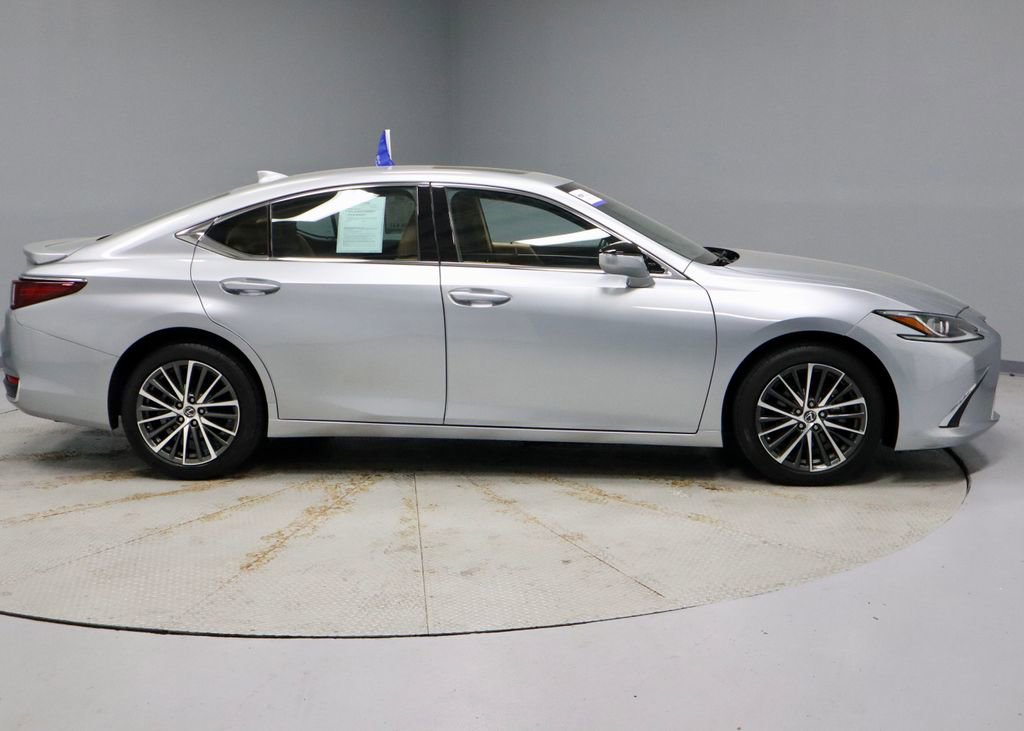 Used 2023 Lexus ES 250 w/ Premium Package image 11