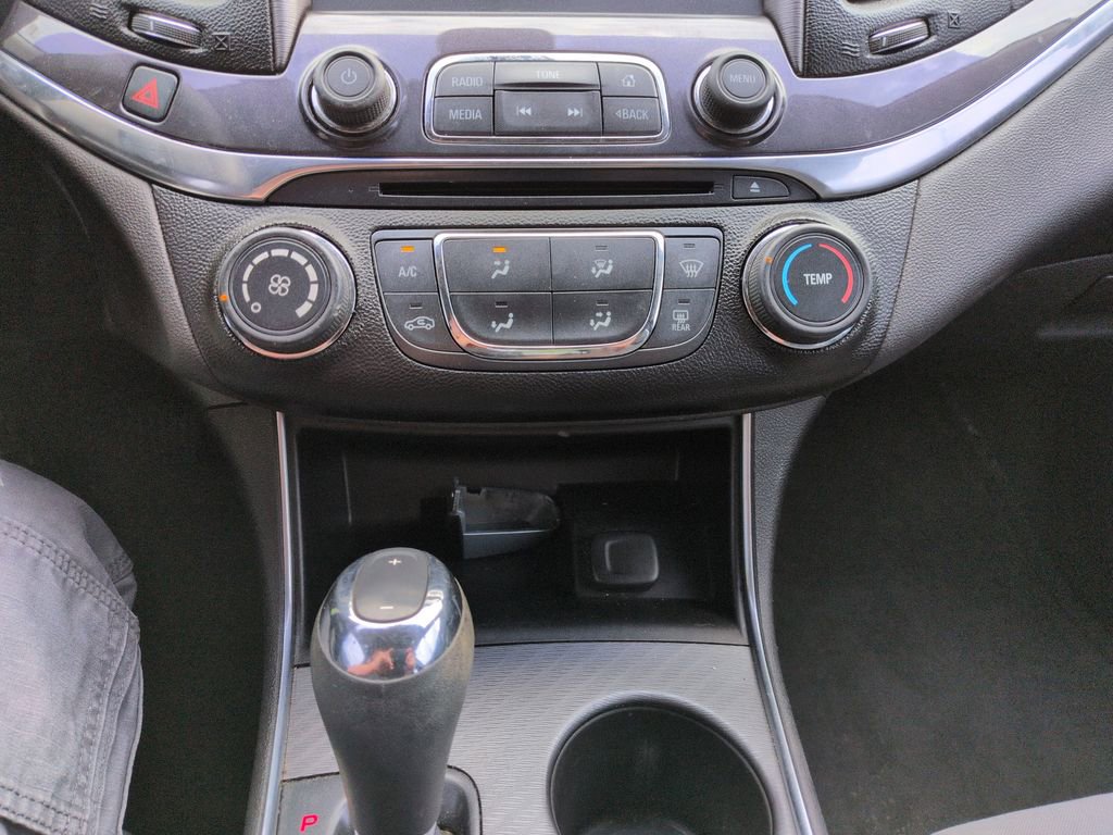 Used 2015 Chevrolet Impala LS FWD image 19