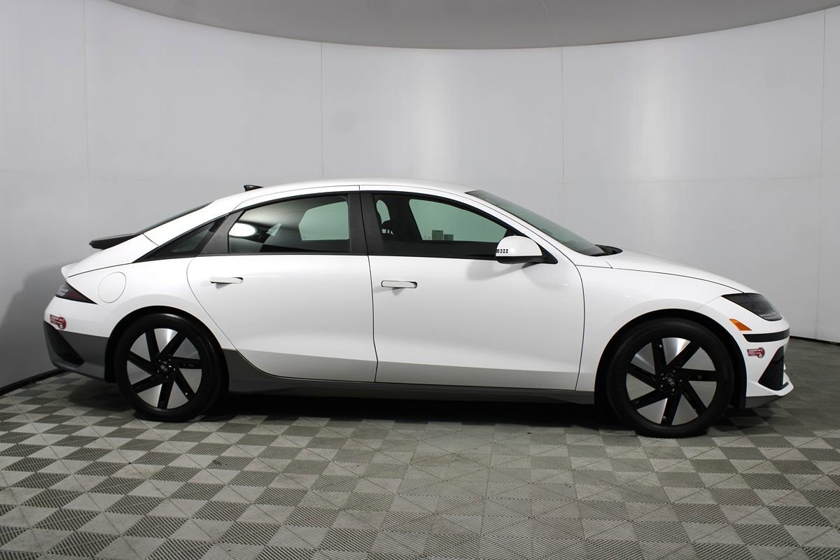 Used 2024 Hyundai Ioniq 6 SE RWD image 31