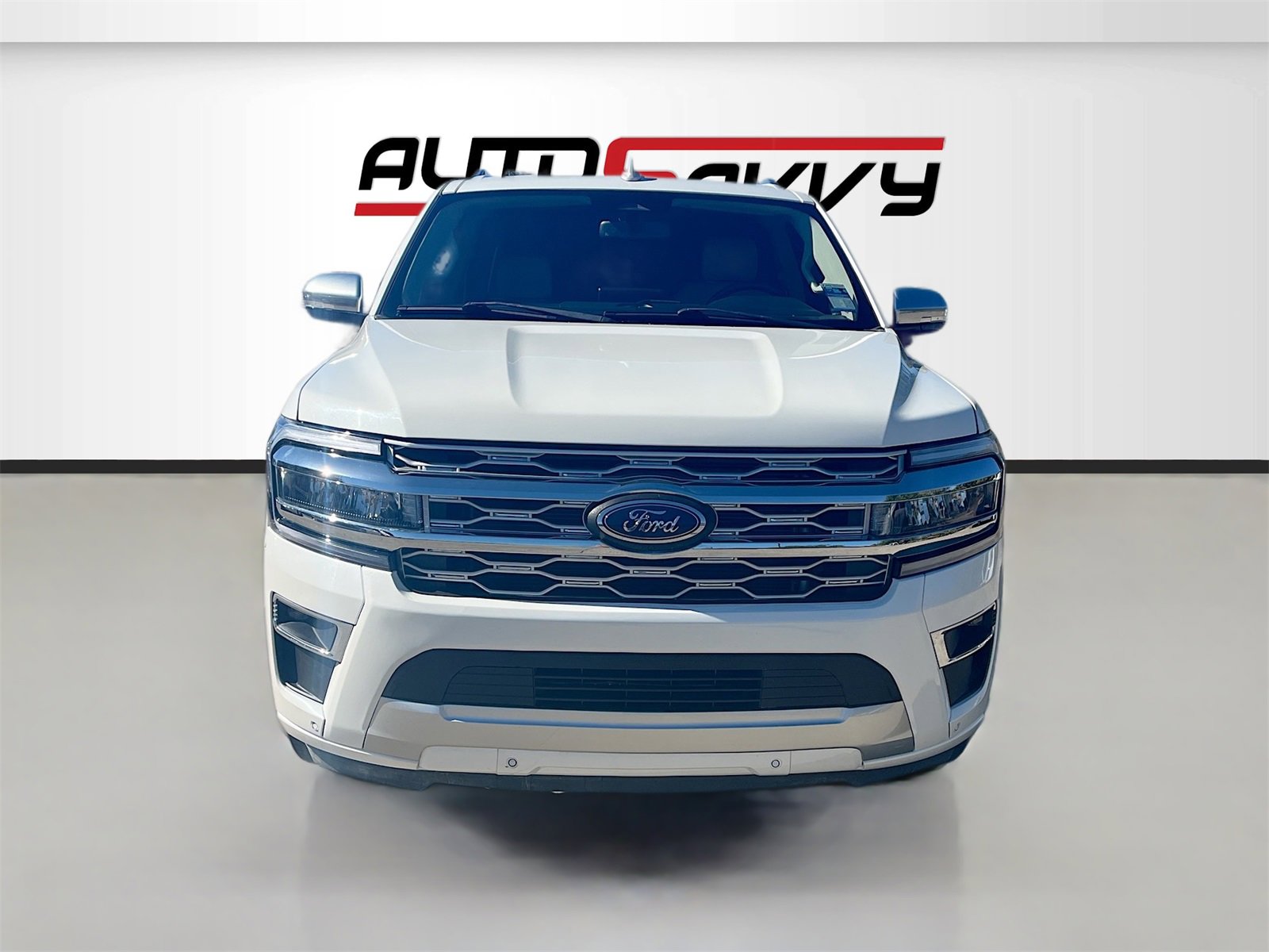 Used 2023 Ford Expedition Platinum image 2