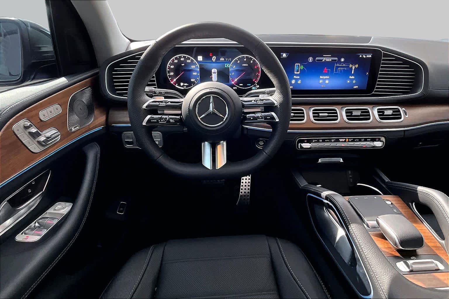 Used 2026 Mercedes-Benz GLS 450 4MATIC image 6