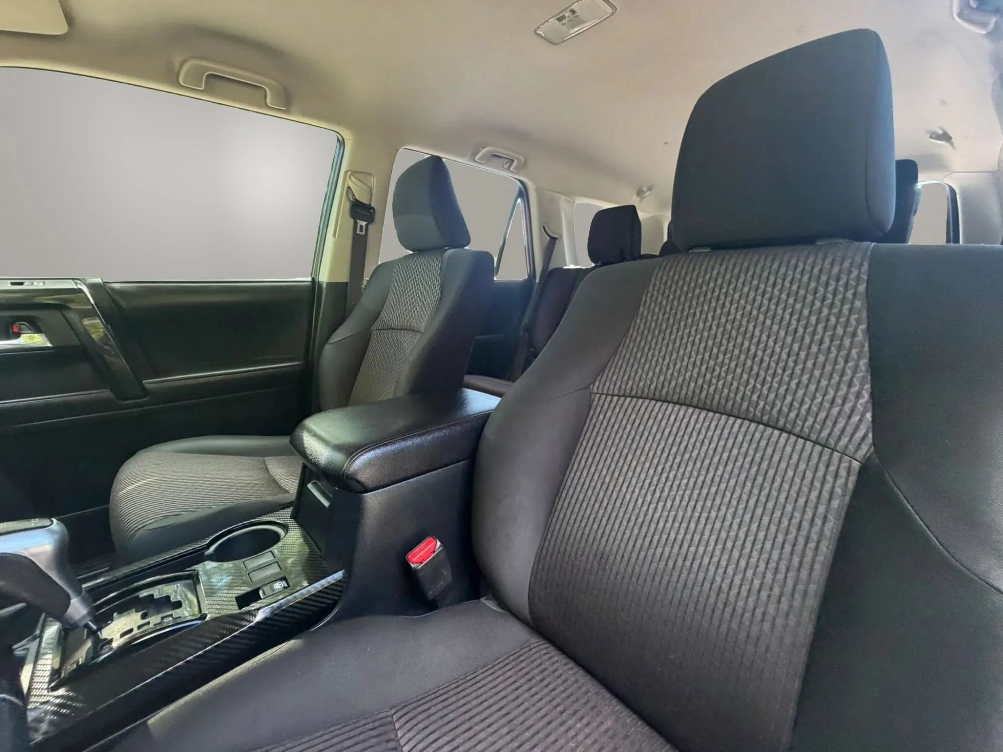 Used 2018 Toyota 4Runner TRD Off-Road AWD/4WD image 9
