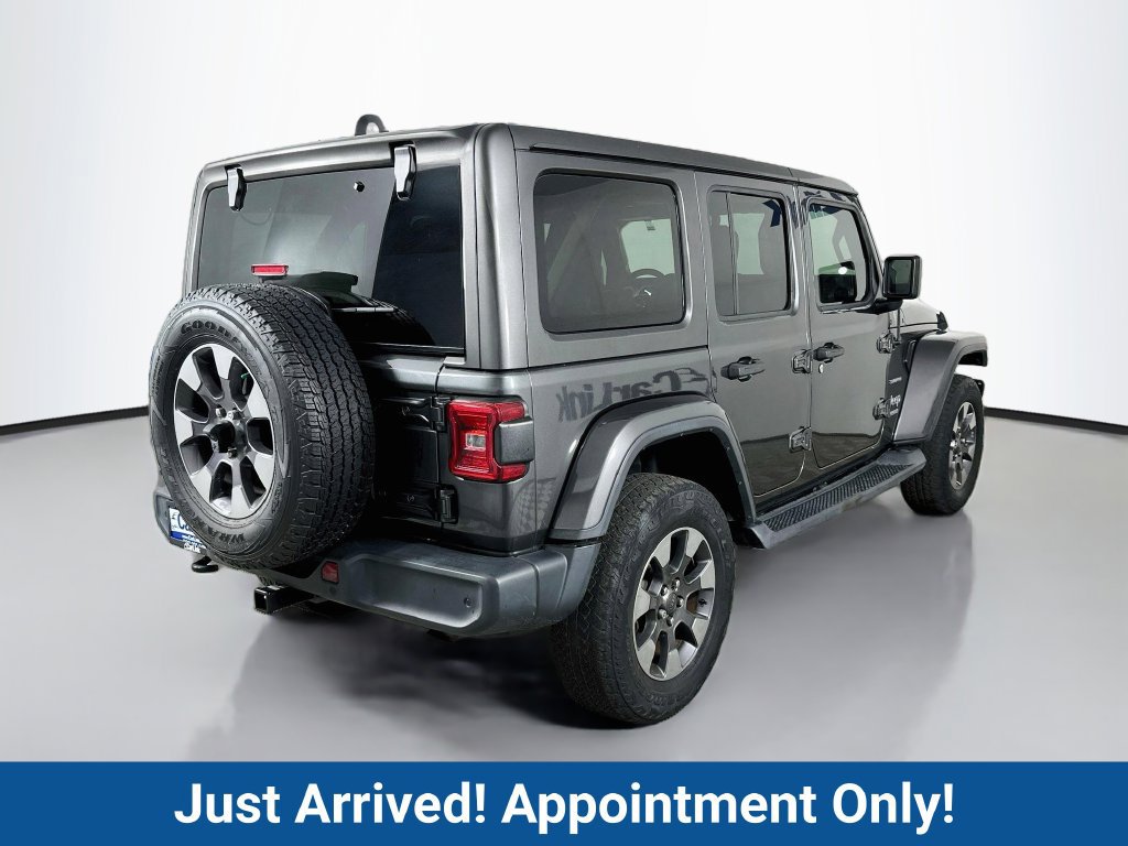 Used 2018 Jeep Wrangler Unlimited Sahara AWD/4WD image 8