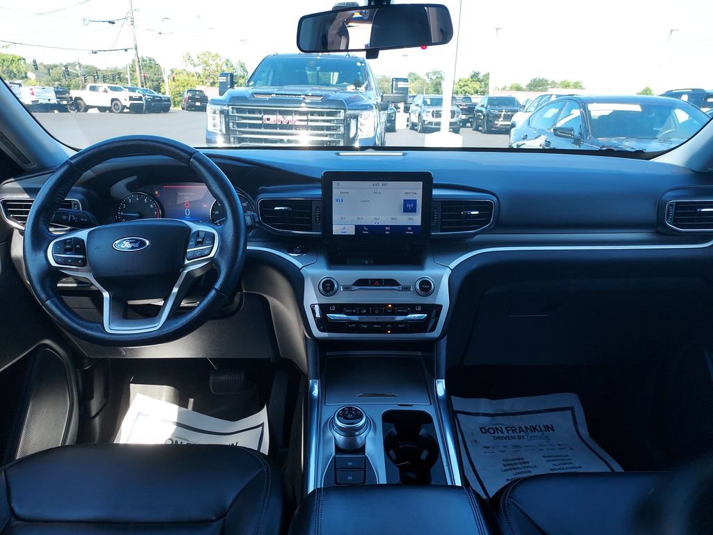 Used 2021 Ford Explorer XLT w/ Equipment Group 202A AWD/4WD image 15