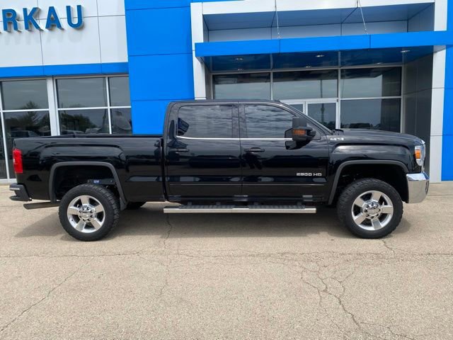 Used 2018 GMC Sierra 2500 SLE w/ HD SLE Preferred Plus Package AWD/4WD image 2