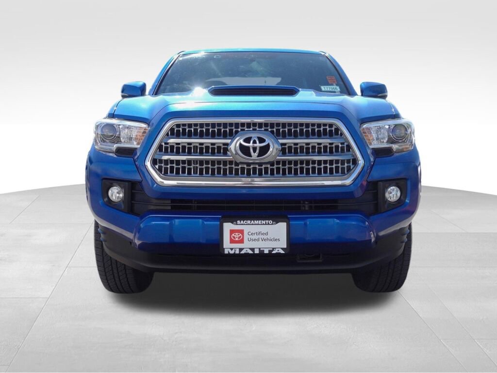 Certified 2017 Toyota Tacoma TRD Sport w/ Tow Package (A/T) image 9