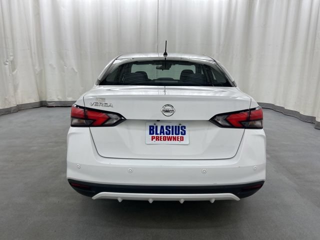 Used 2021 Nissan Versa S FWD image 4
