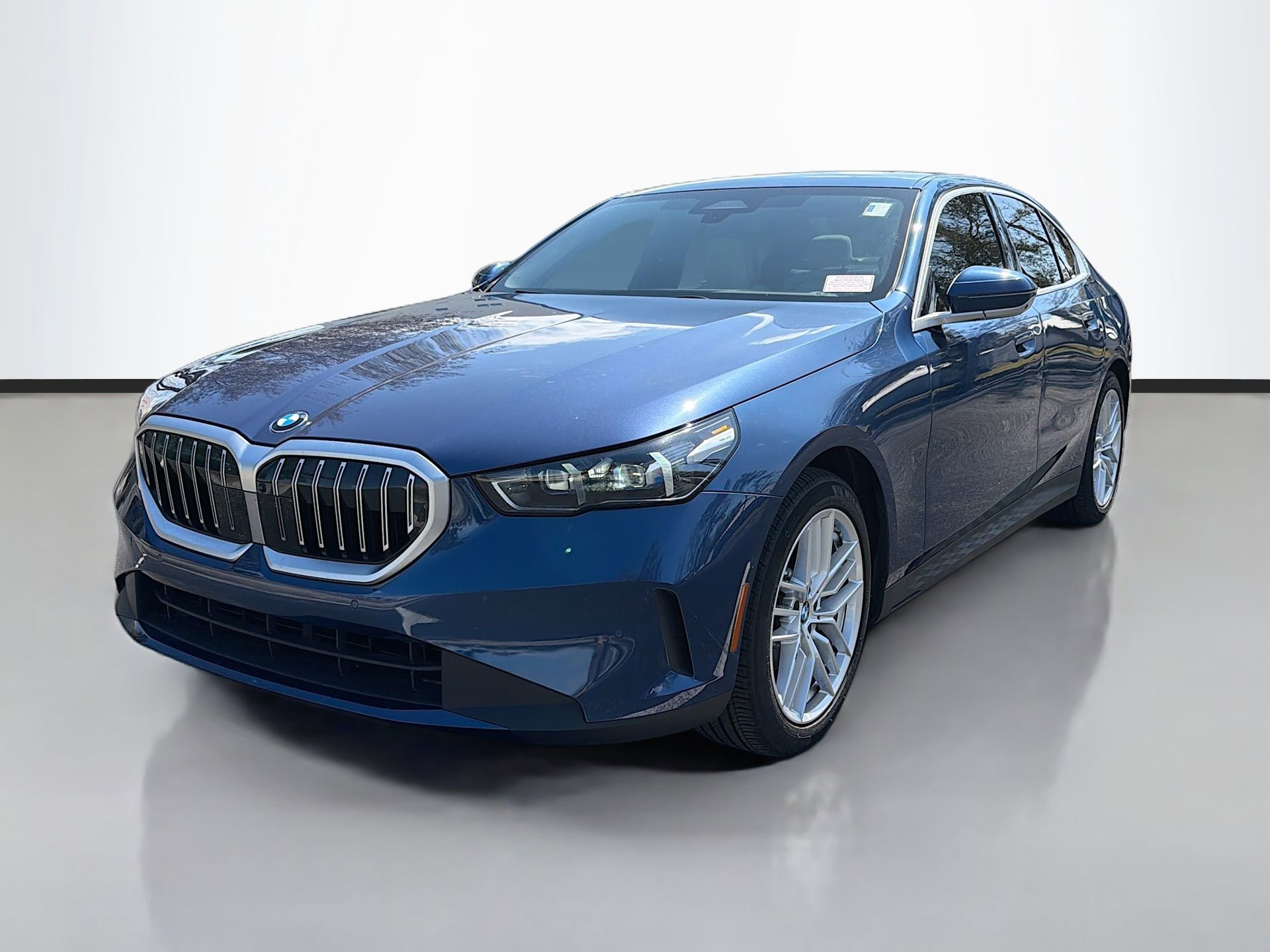 Used 2025 BMW 530i 530i w/ M Sport Package image 8