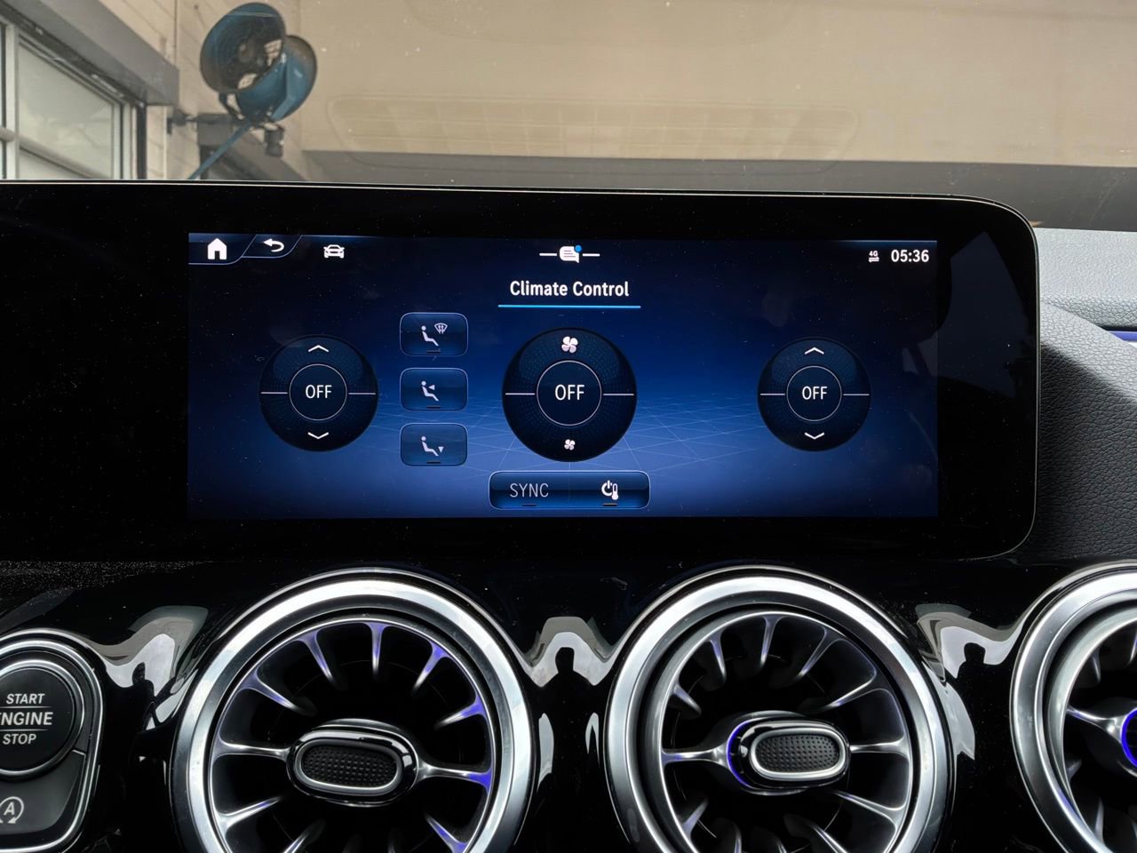 Used 2025 Mercedes-Benz GLA 250 image 34
