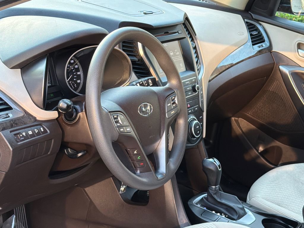 Used 2017 Hyundai Santa Fe Sport FWD image 12