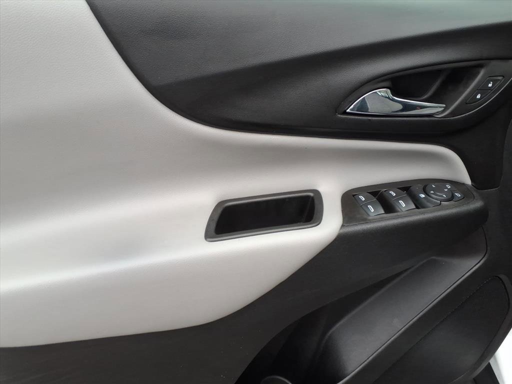 Used 2023 Chevrolet Equinox LS image 15