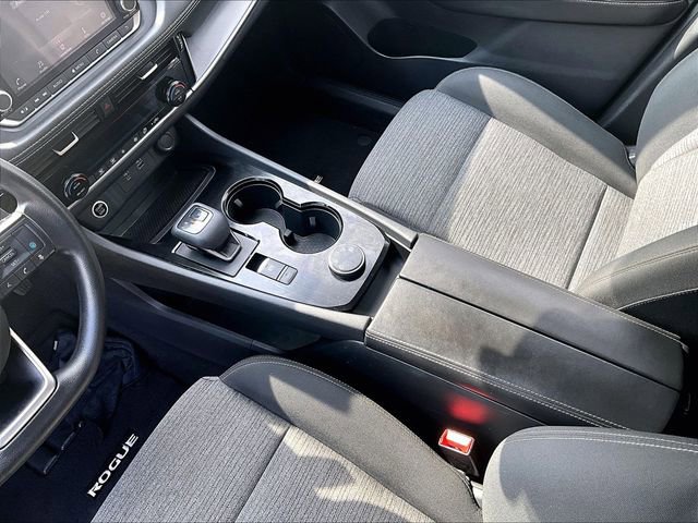 Used 2021 Nissan Rogue SV image 15