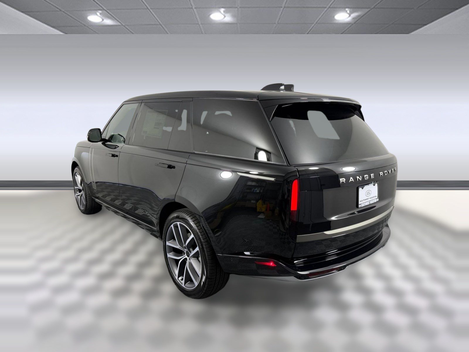 New 2026 Land Rover Range Rover Long Wheelbase SE AWD/4WD image 3