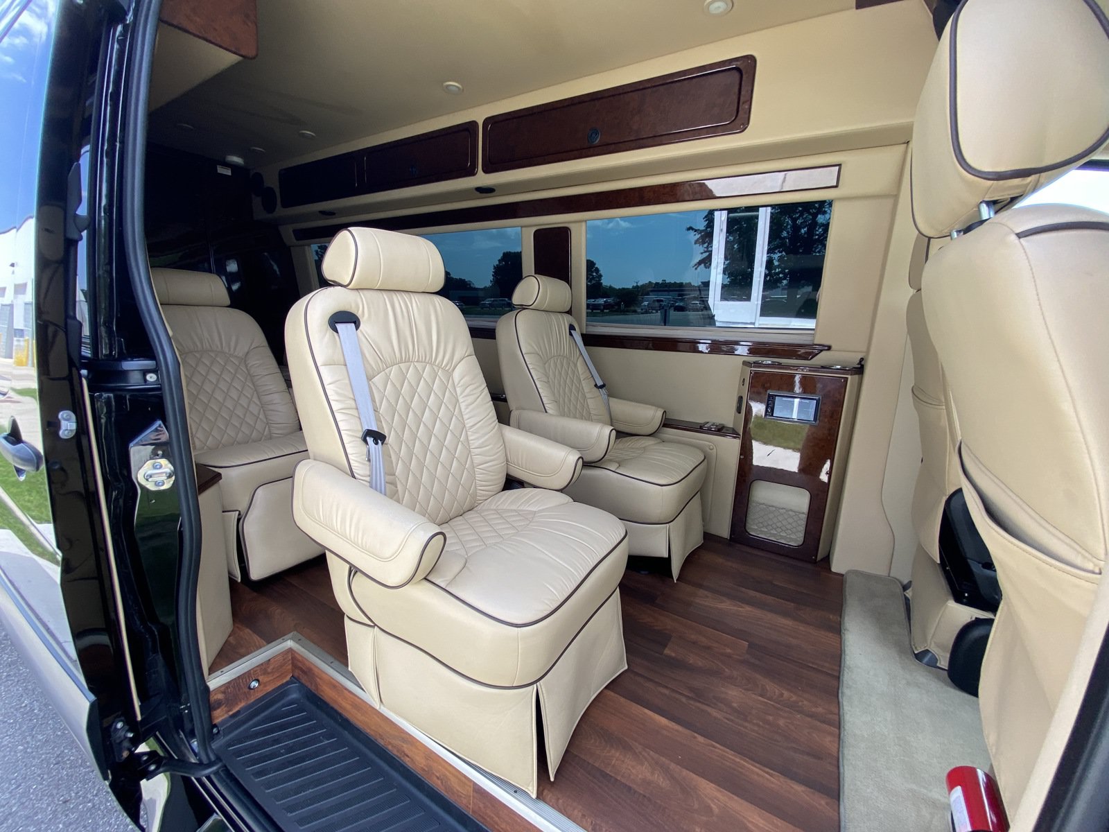 Used 2015 Mercedes-Benz Sprinter 3500 image 15