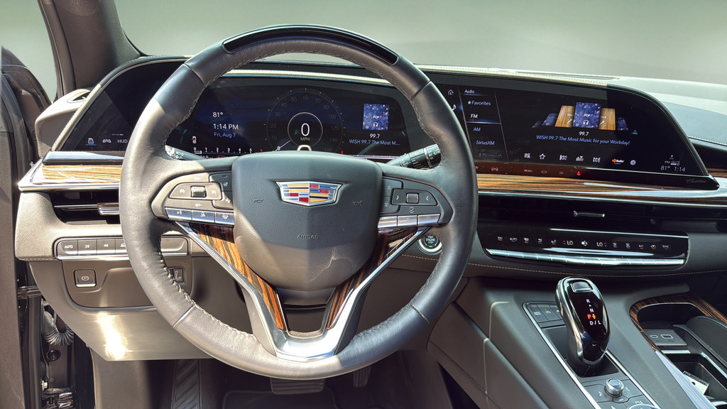 Certified 2024 Cadillac Escalade Premium Luxury w/ LPO, Floor Liner Package AWD/4WD image 37