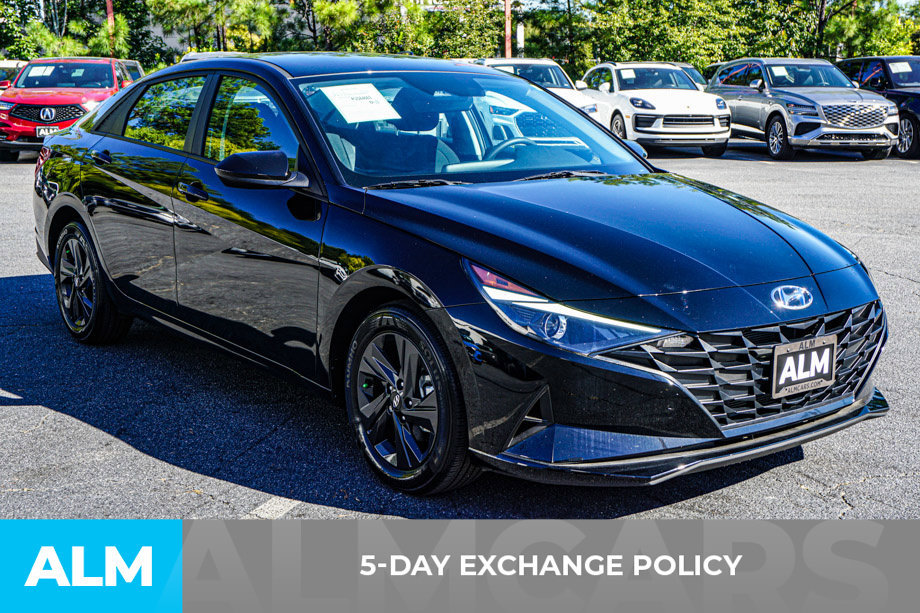 Used 2023 Hyundai Elantra SEL FWD image 3
