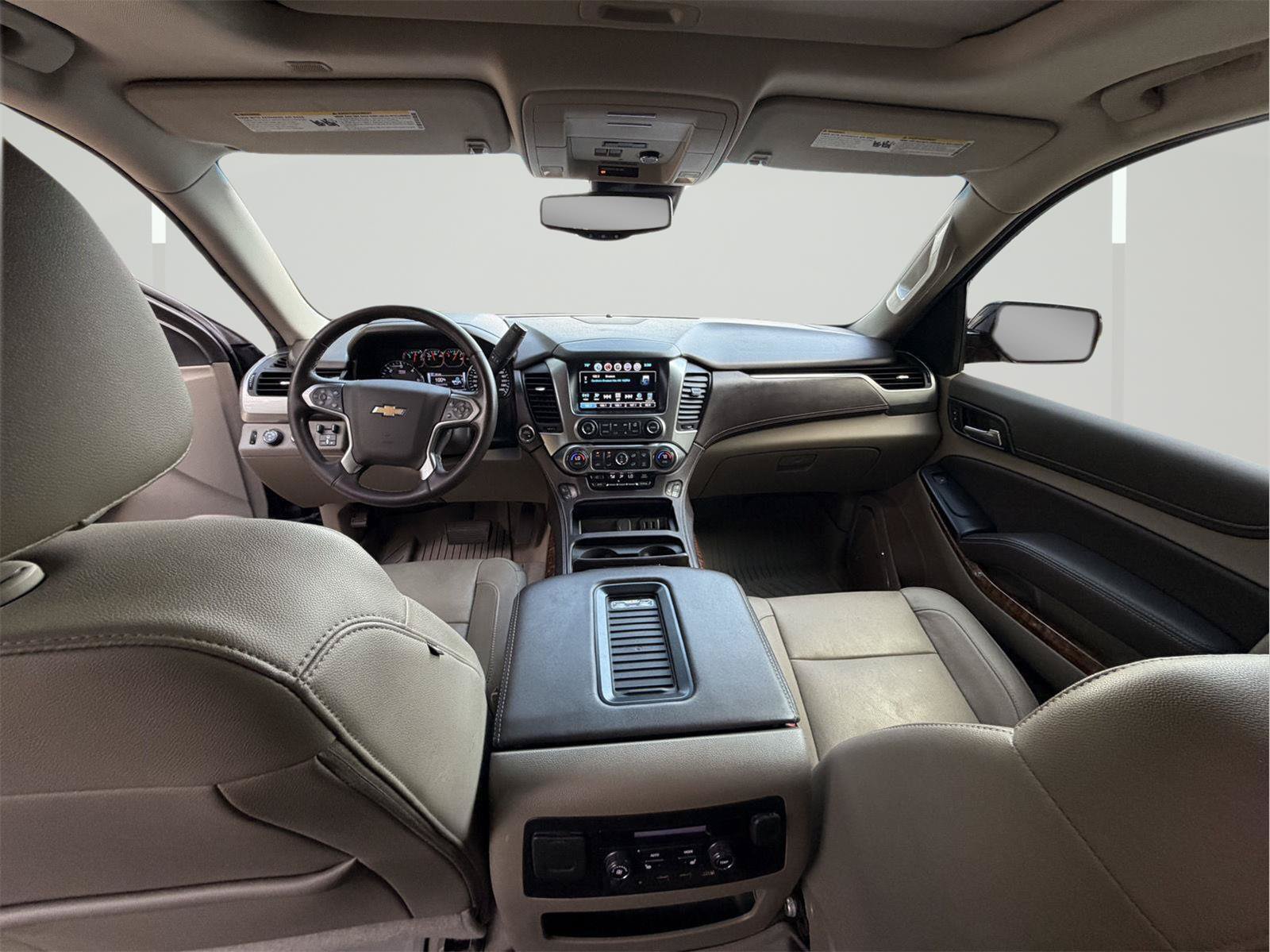 Used 2019 Chevrolet Suburban Premier AWD/4WD image 38