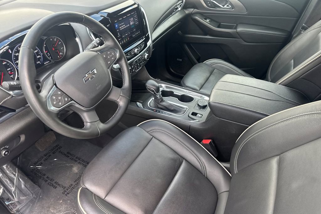 Used 2023 Chevrolet Traverse Premier w/ Redline Edition AWD/4WD image 8