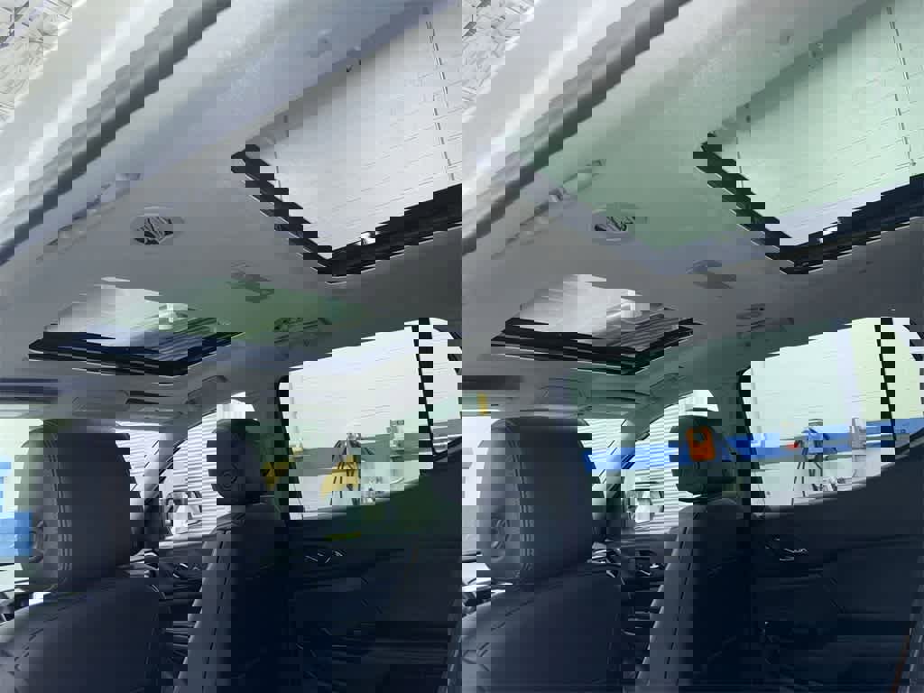 Used 2022 GMC Acadia AT4 w/ Preferred Package image 26