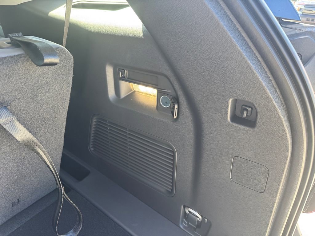 New 2026 Ford Explorer Active w/ Active Comfort Package image 22