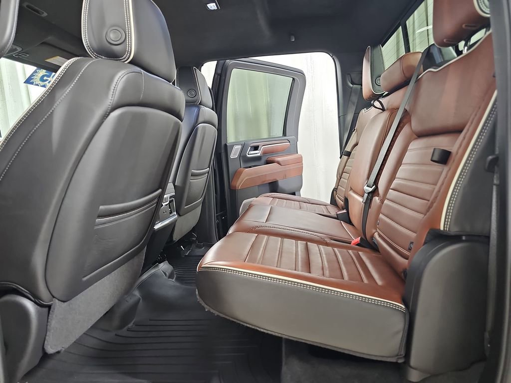 Certified 2025 GMC Sierra 2500 Denali Ultimate AWD/4WD image 17