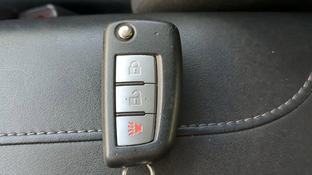 Certified 2020 Nissan Rogue Sport S image 24