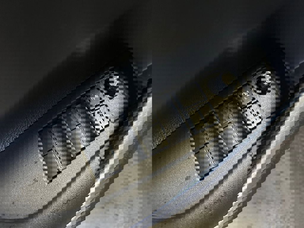 Used 2024 Toyota Corolla Cross XLE w/ Convenience Package image 23