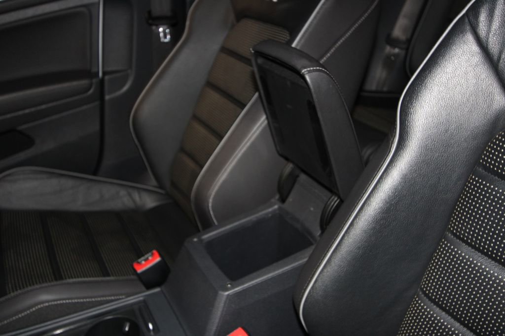 Used 2019 Volkswagen Golf R 4-Door image 18