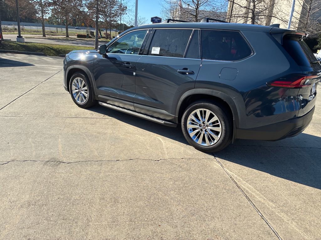 New 2026 Toyota Grand Highlander Platinum image 3