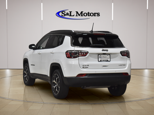 Used 2025 Jeep Compass Limited AWD/4WD image 4