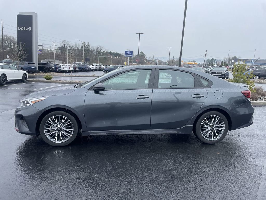 Certified 2024 Kia Forte GT-Line image 3